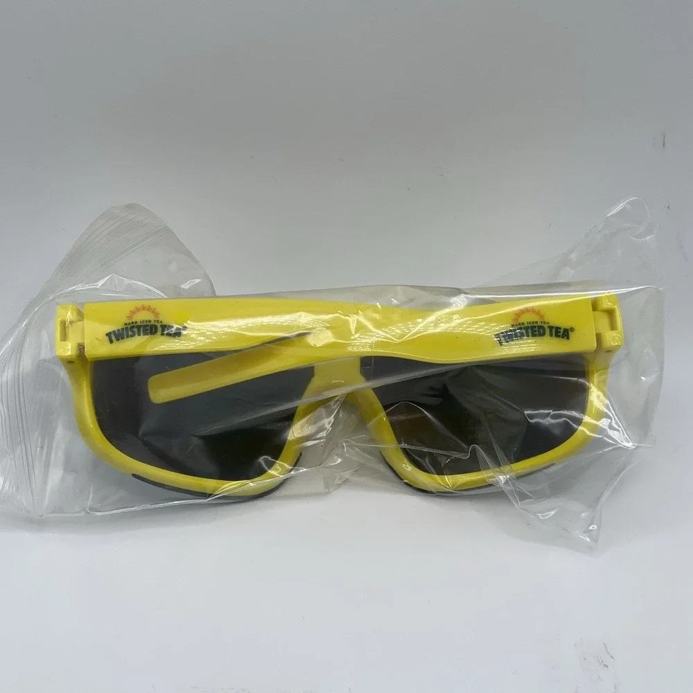 Twisted Tea Shield Sunglasses Yellow Mirrored Multicolor Lightweight Mens